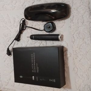 Aquasonic Black Series electronic toothbrush